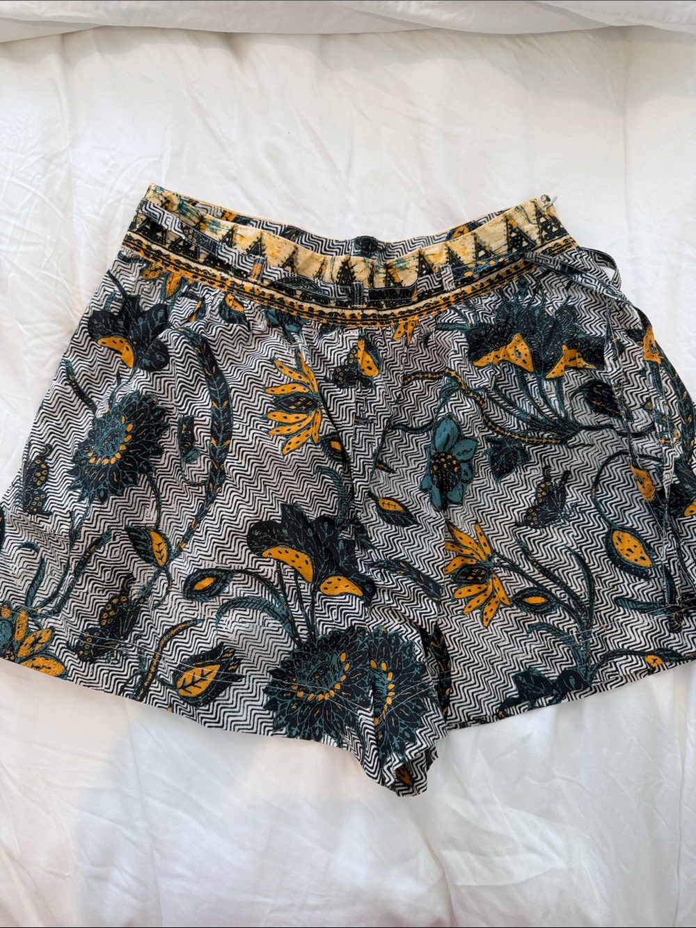 Ulla Johnson Rowan Short in Portofino